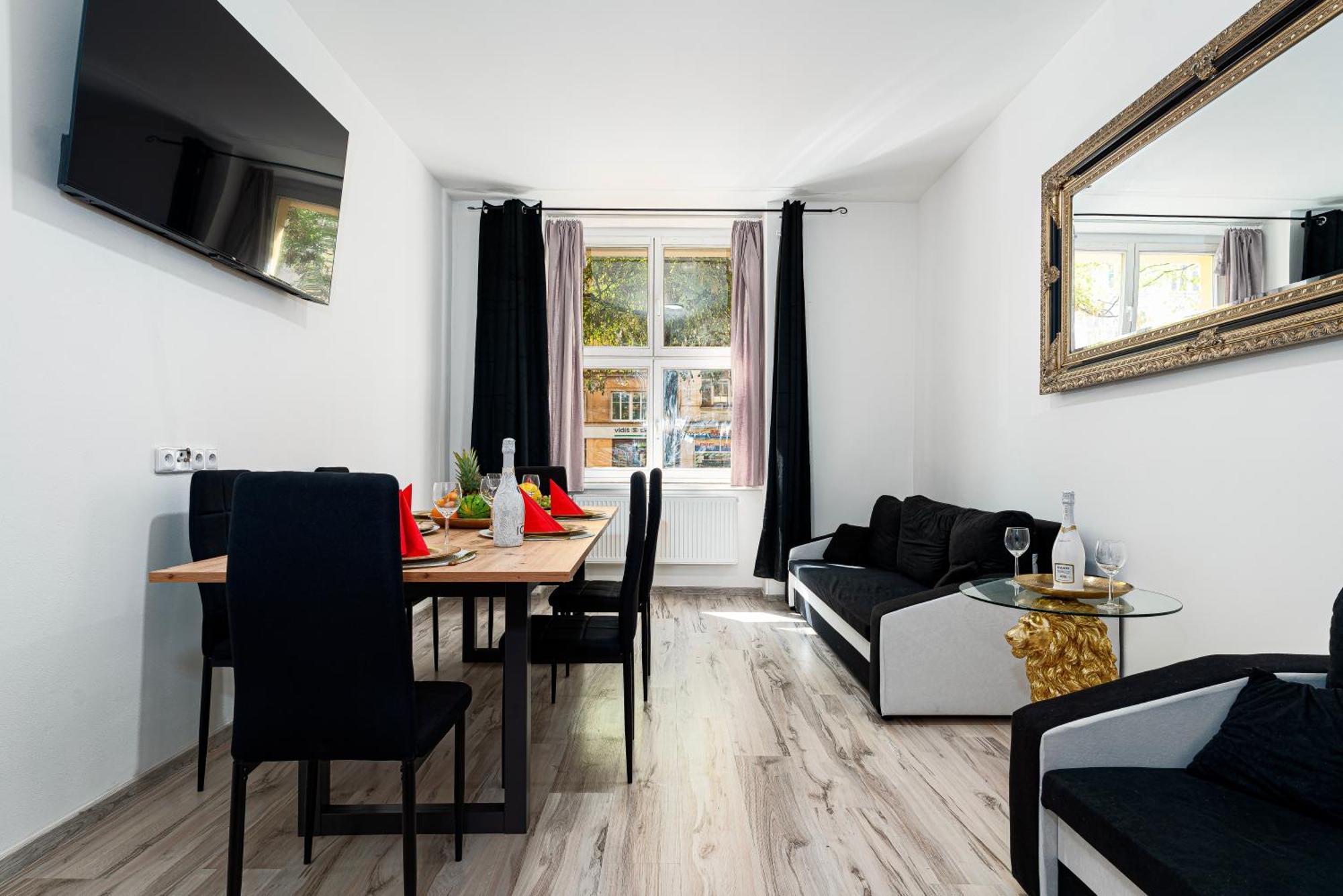 Lion Deluxe Apartment